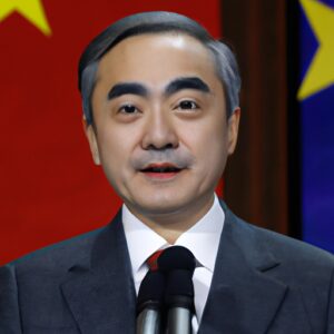 Le nouveau ministre chinois des Affaires étrangères, Wang Yi, parle de l&rsquo;Ukraine en Turquie lors de son premier voyage.