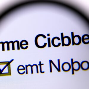 La Meta rejette la recommandation de suspendre l&rsquo;ancien Premier ministre du Cambodge de Facebook.