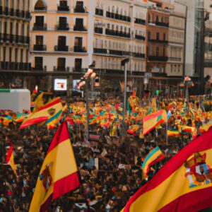Manifestations massives contre l’amnistie catalane à Madrid après l’investiture du Premier ministre
